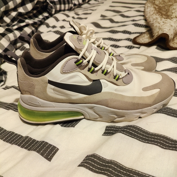 Nike Air Max React 270 - Picture 1 of 11